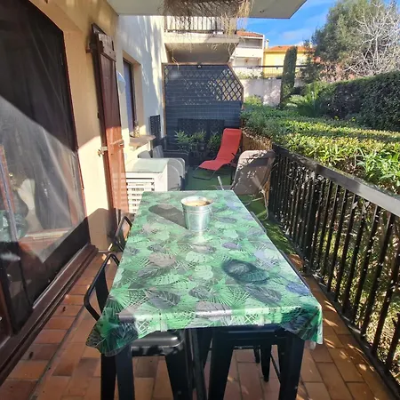 2 Pieces Climatise, Belle Terrasse, Parking Prive, Proche Centre-ville Et - Fr-1-780-43 *