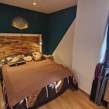 2 Pieces Climatise, Belle Terrasse, Parking Prive, Proche Centre-ville Et - Fr-1-780-43 * Sainte-Maxime